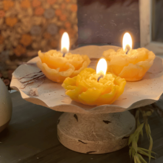 Small Peony Beeswax Candle